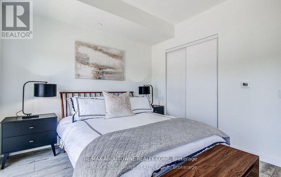 B0514 - 133 Bronte Road, Oakville, Ontario  L6L 3C1 - Photo 7 - W12828998