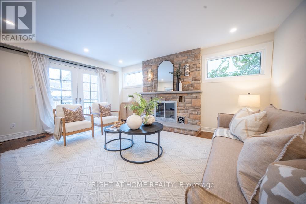 155 Cheverie Street, Oakville, Ontario  L6J 6C3 - Photo 13 - W12829002