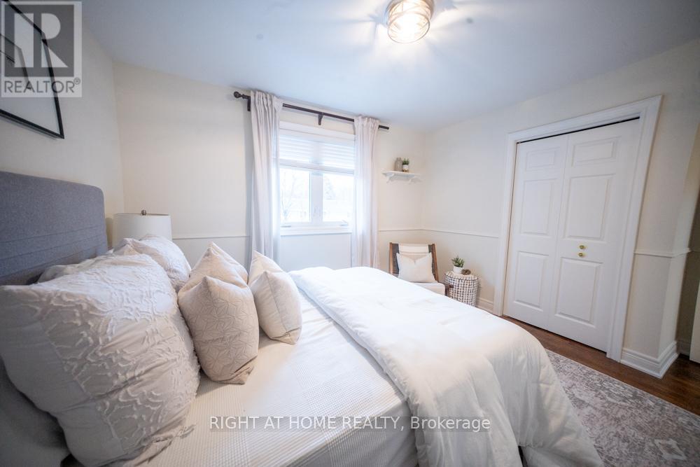 155 Cheverie Street, Oakville, Ontario  L6J 6C3 - Photo 16 - W12829002