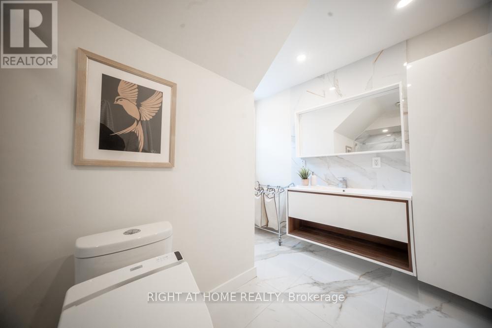 155 Cheverie Street, Oakville, Ontario  L6J 6C3 - Photo 22 - W12829002