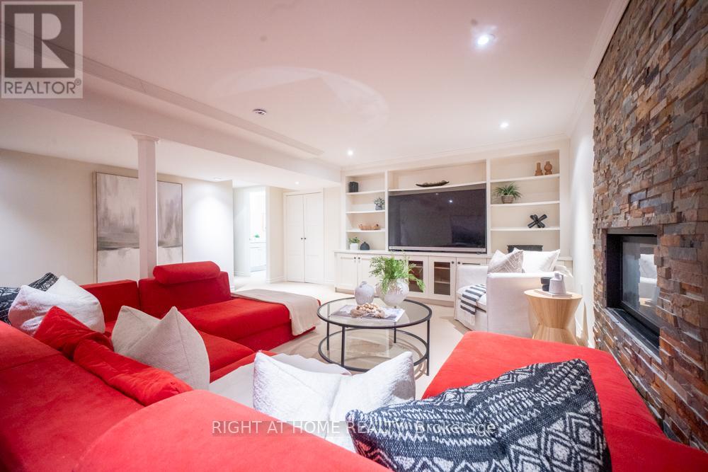 155 Cheverie Street, Oakville, Ontario  L6J 6C3 - Photo 31 - W12829002