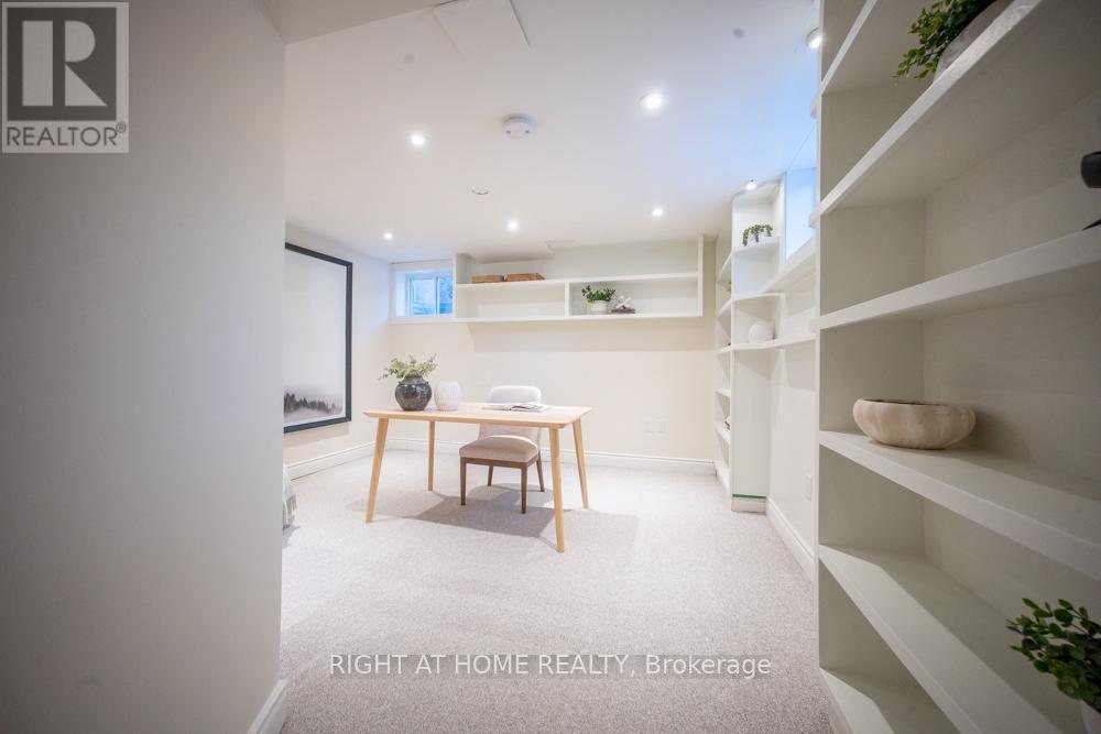 155 Cheverie Street, Oakville, Ontario  L6J 6C3 - Photo 35 - W12829002