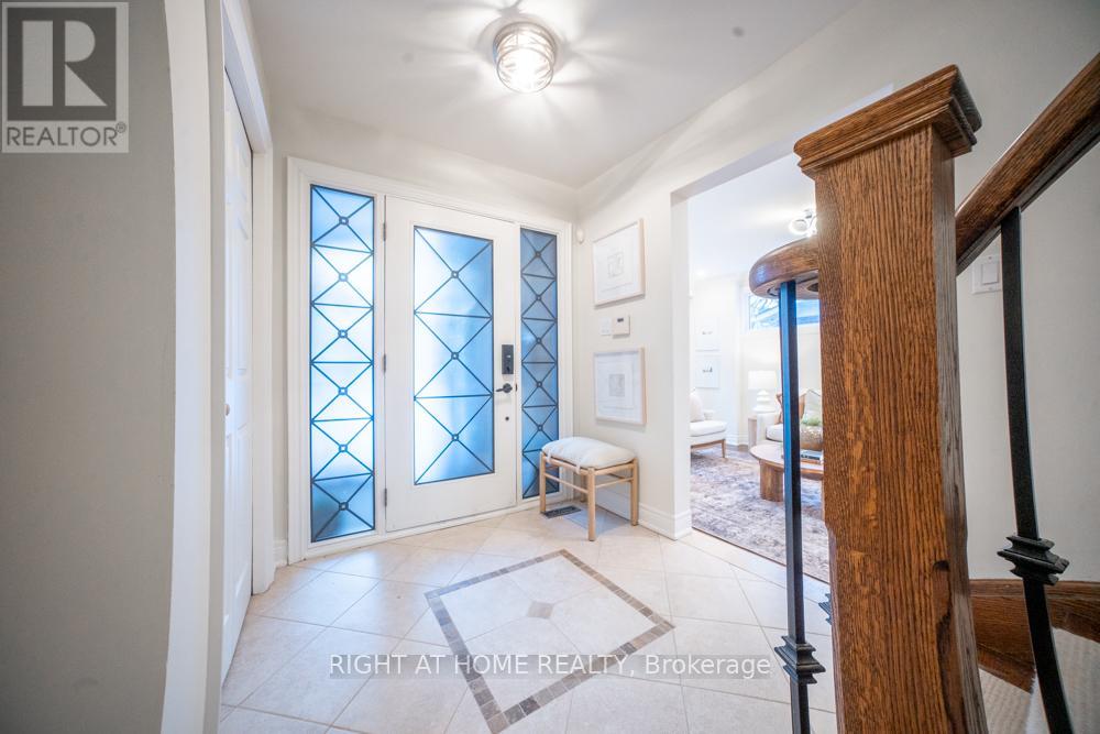 155 Cheverie Street, Oakville, Ontario  L6J 6C3 - Photo 4 - W12829002