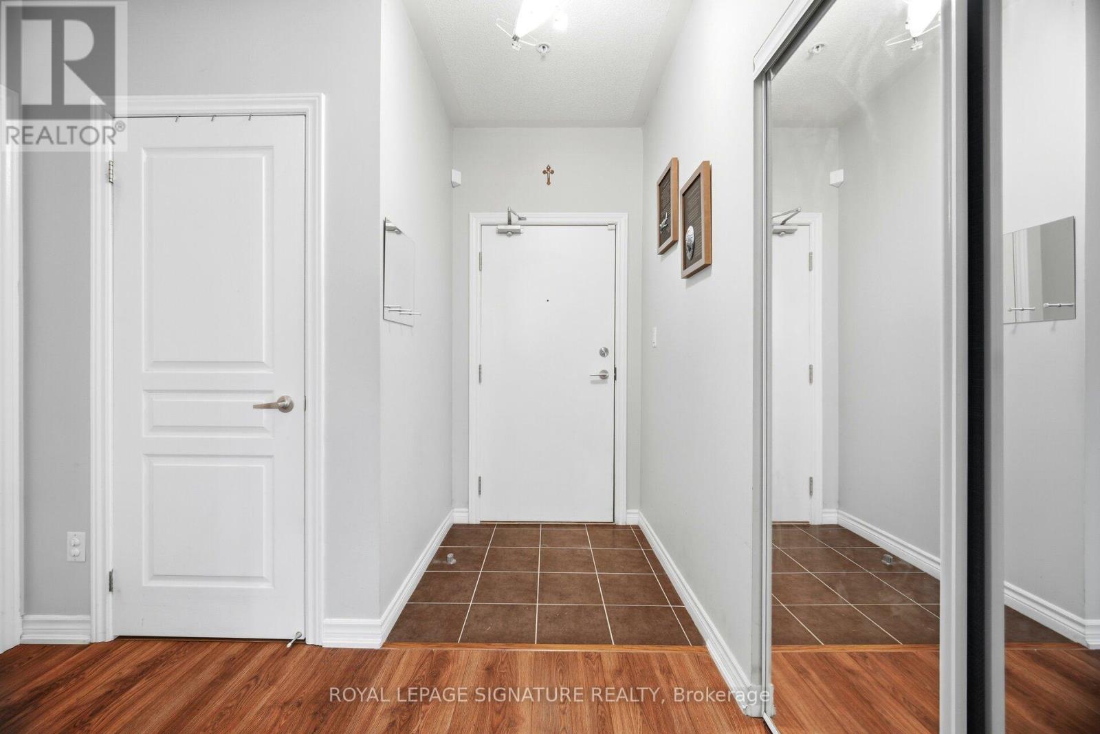 231 - 570 Lolita Gardens, Mississauga, Ontario  L5A 0A1 - Photo 10 - W12829010