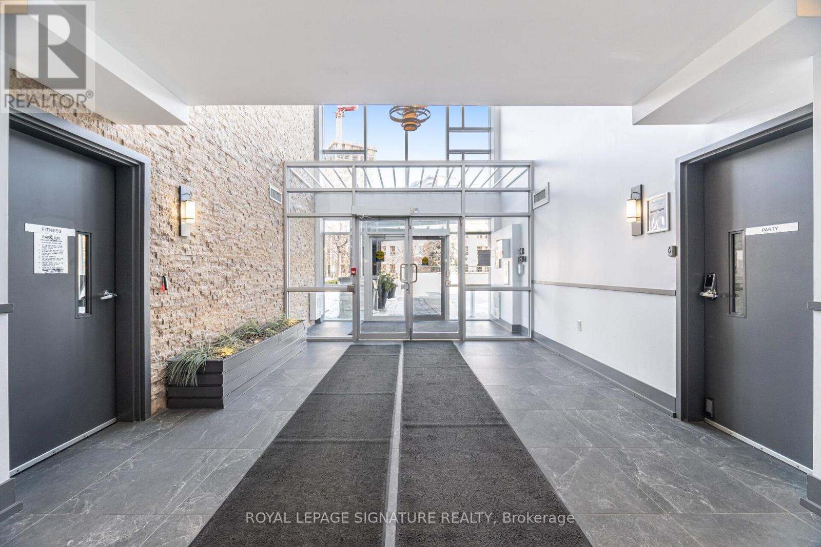 231 - 570 Lolita Gardens, Mississauga, Ontario  L5A 0A1 - Photo 18 - W12829010