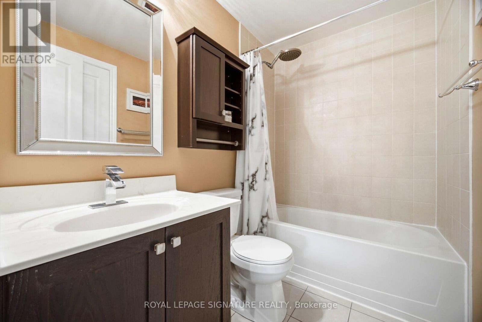 231 - 570 Lolita Gardens, Mississauga, Ontario  L5A 0A1 - Photo 22 - W12829010