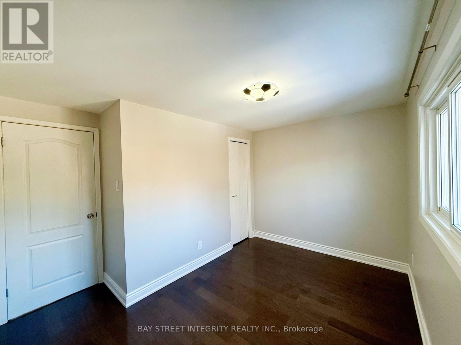 2193 Constance Drive, Oakville, Ontario  L6J 5L5 - Photo 13 - W12829030