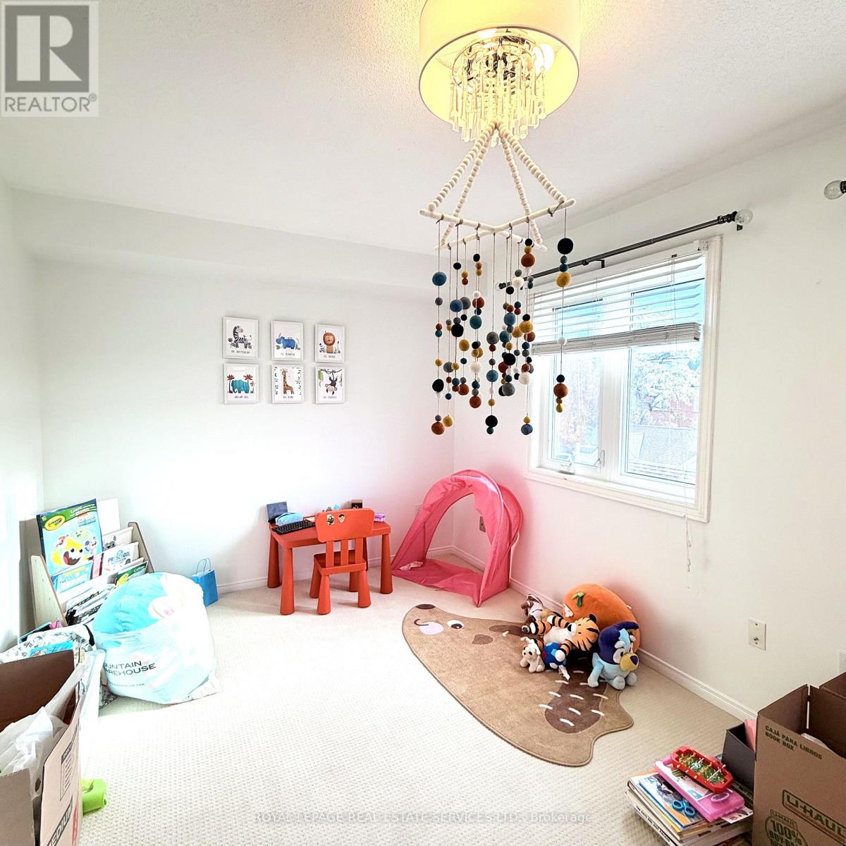 40 Chester Street, Oakville, Ontario  L6H 6G8 - Photo 11 - W12829050