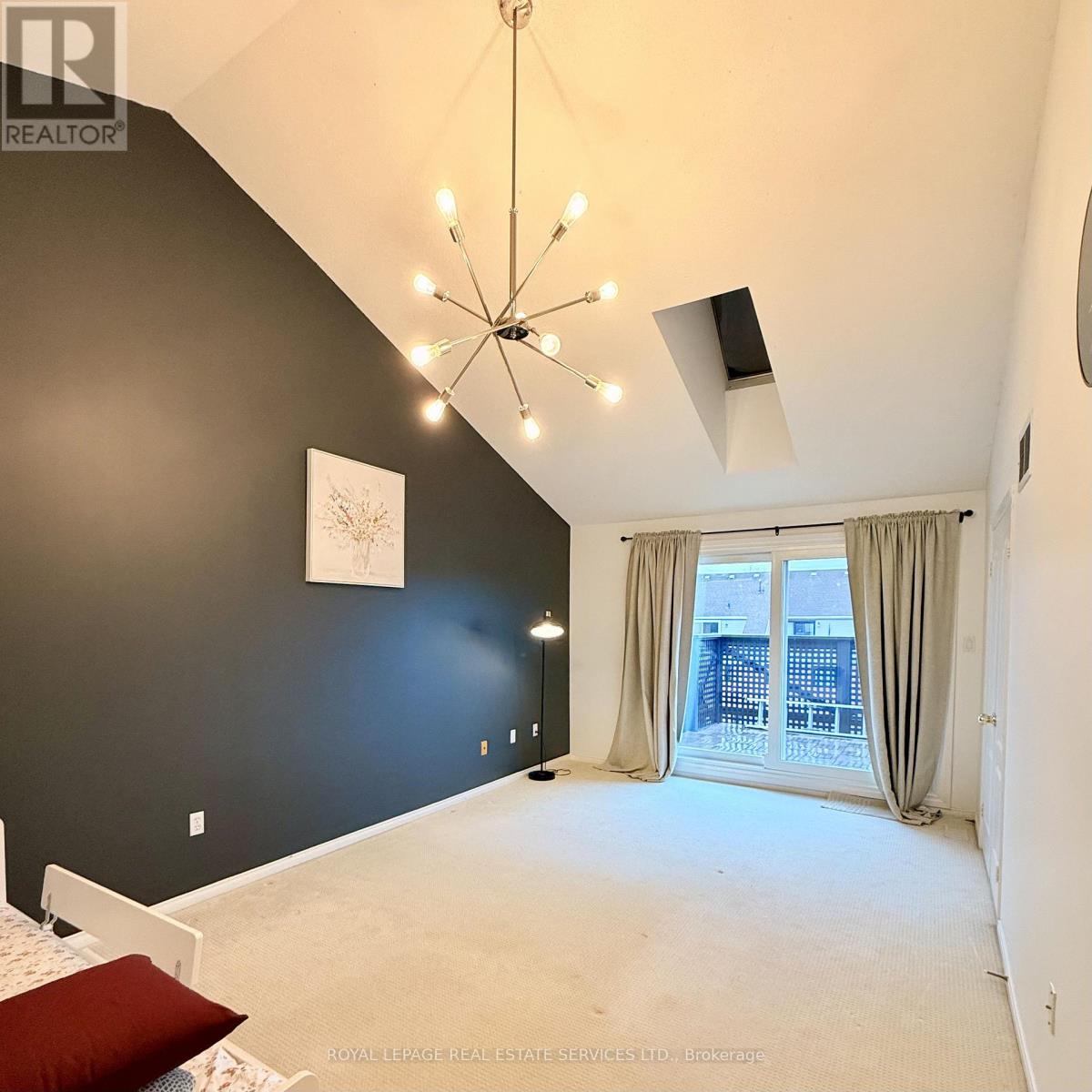 40 Chester Street, Oakville, Ontario  L6H 6G8 - Photo 13 - W12829050