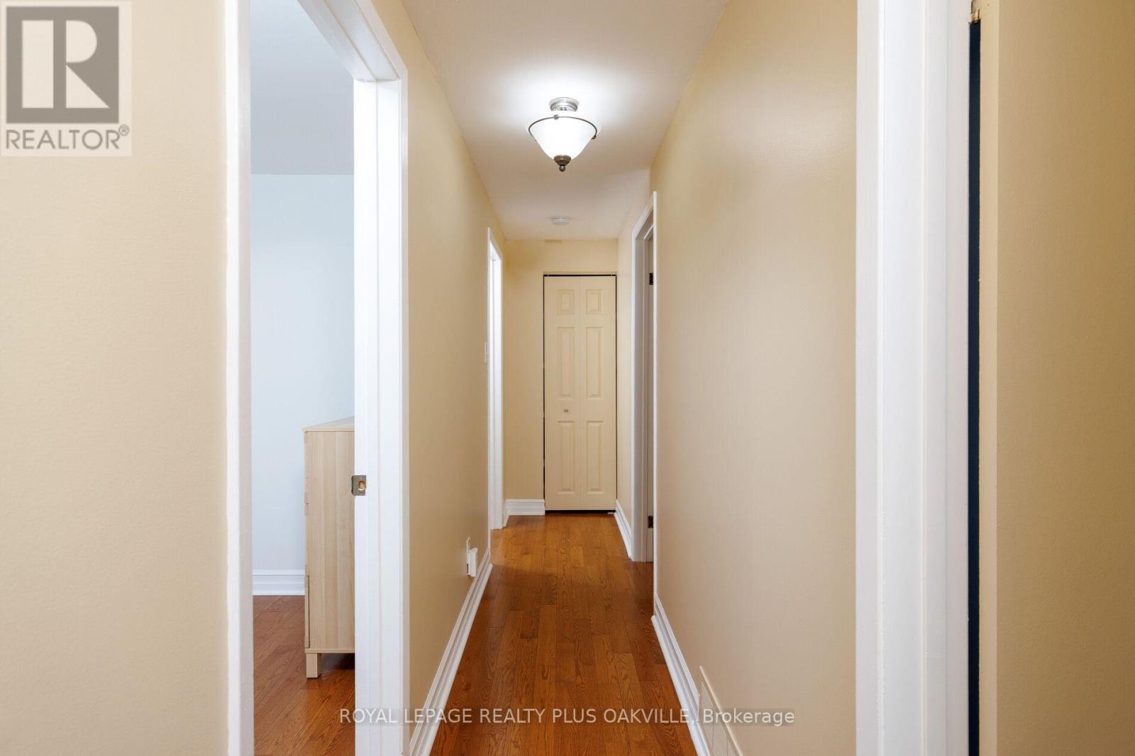 475 Sunset Drive, Oakville, Ontario  L6L 3N3 - Photo 21 - W12829054