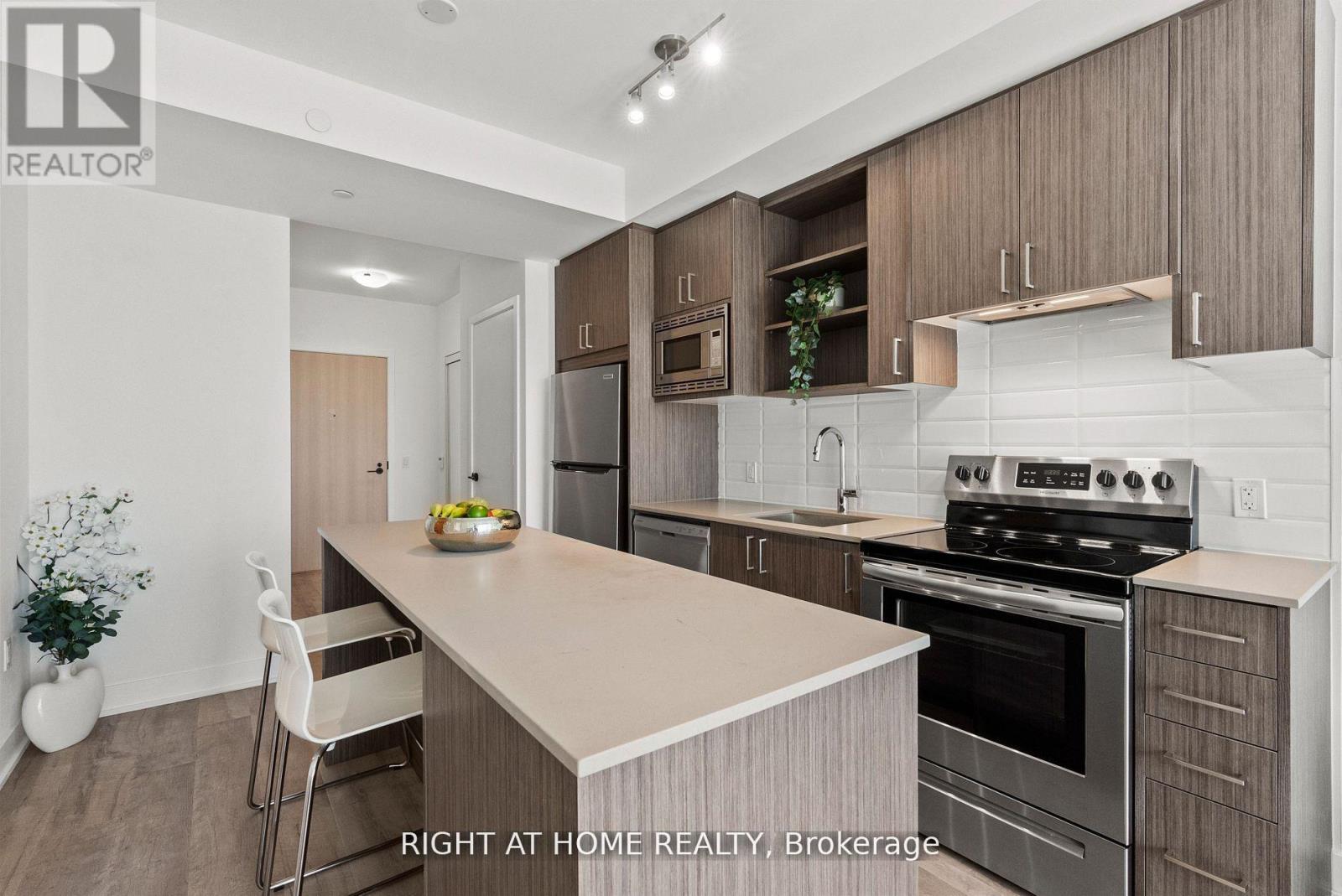 34 - 60 George Butchart Dr 509 Drive, Toronto, Ontario  M3K 0E1 - Photo 4 - W12829056