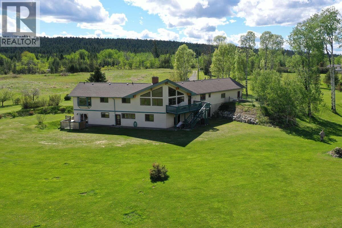 4221 Lodge Road, Lac La Hache, British Columbia  V0K 1T0 - Photo 2 - R3094359