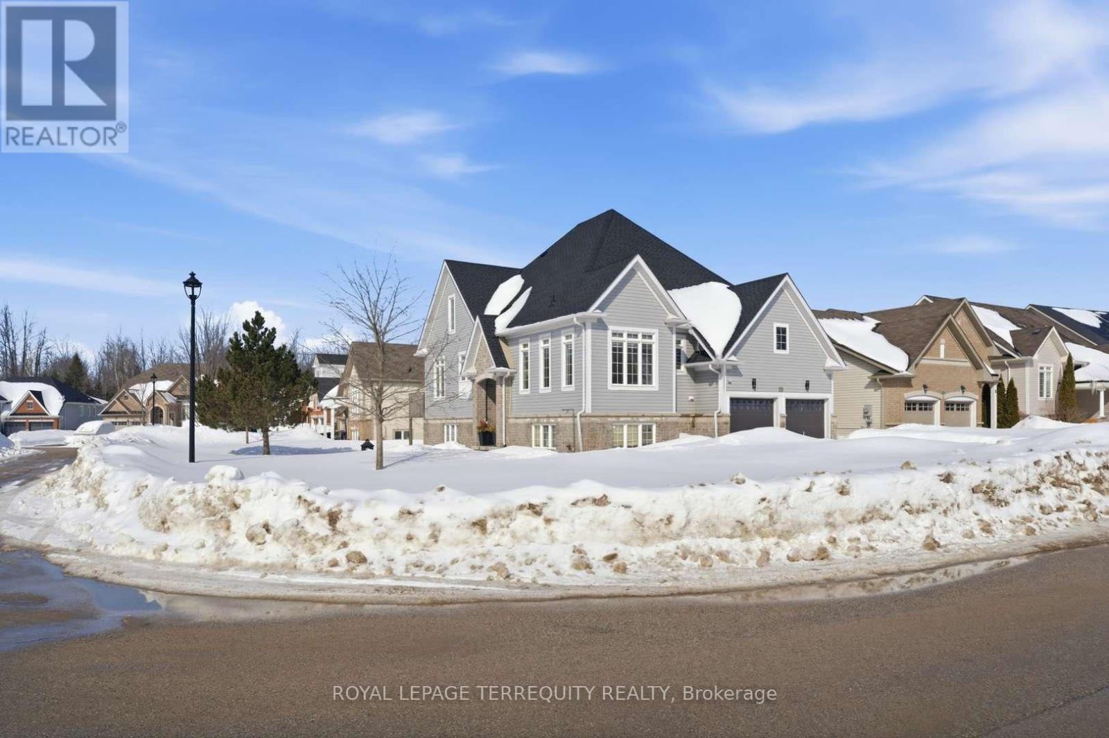 10 Culham Trail, Wasaga Beach, Ontario  L9Z 0C6 - Photo 2 - S12828964