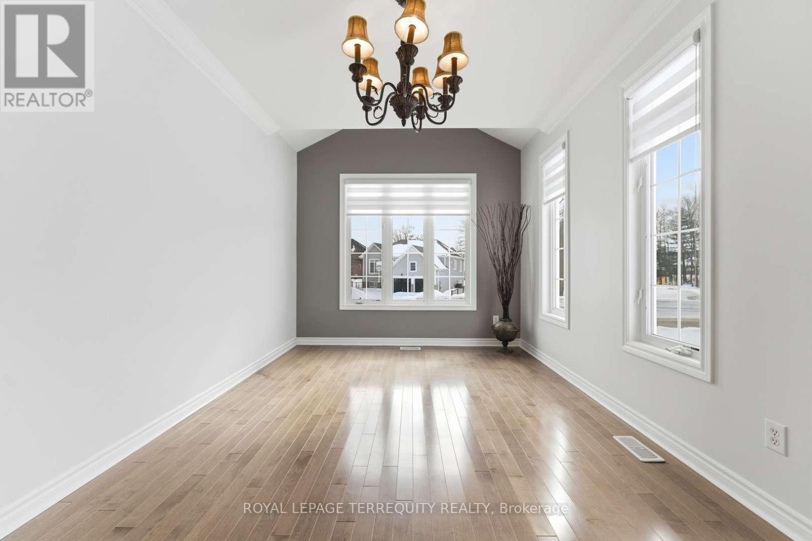 10 Culham Trail, Wasaga Beach, Ontario  L9Z 0C6 - Photo 19 - S12828964