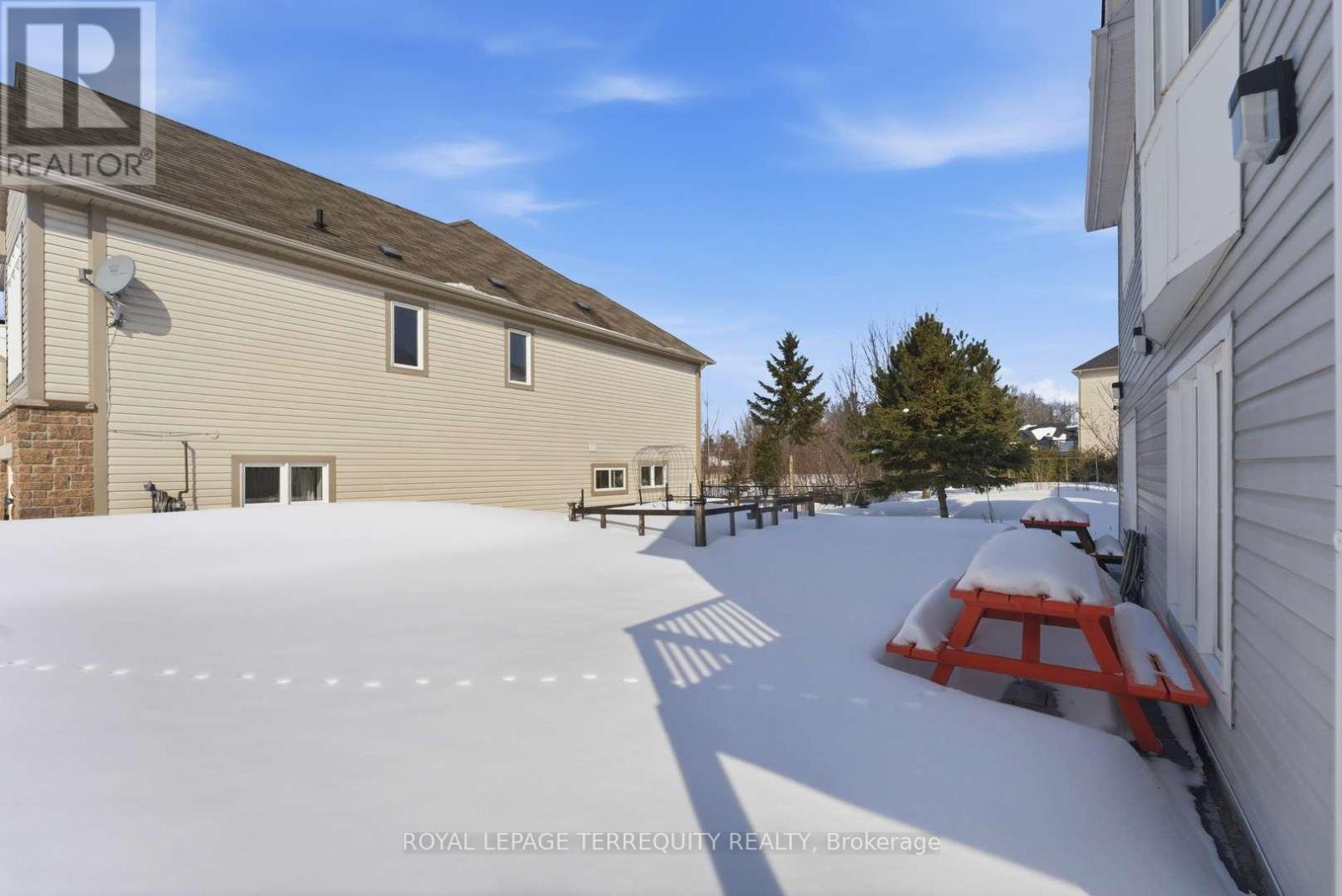 10 Culham Trail, Wasaga Beach, Ontario  L9Z 0C6 - Photo 43 - S12828964