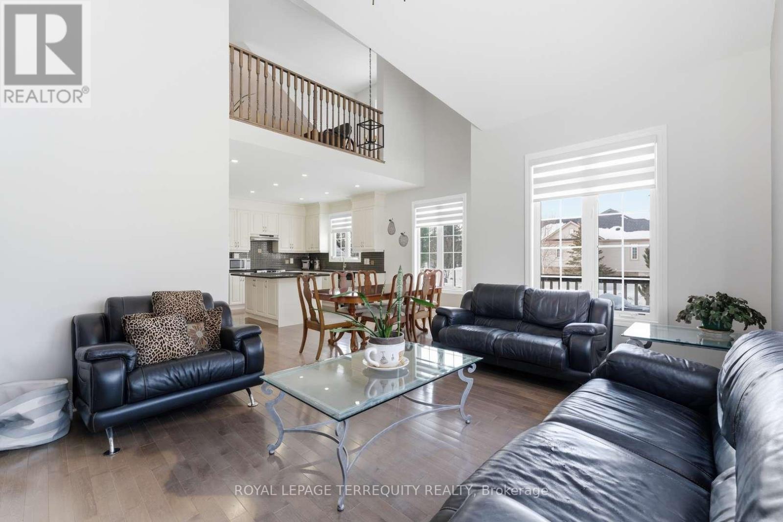 10 Culham Trail, Wasaga Beach, Ontario  L9Z 0C6 - Photo 5 - S12828964