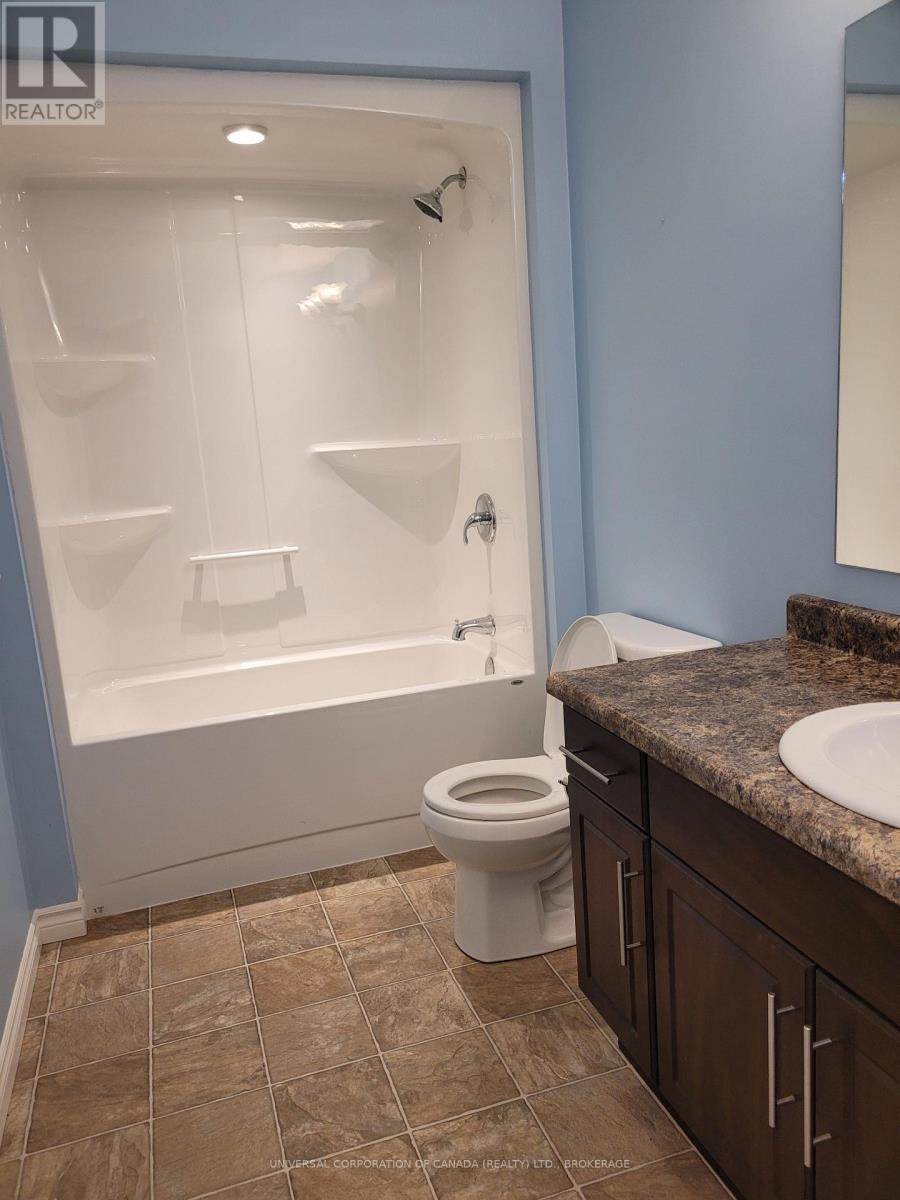 3293 Morrell Street, Brooke-Alvinston, Ontario  N0N 1A0 - Photo 6 - X12829068