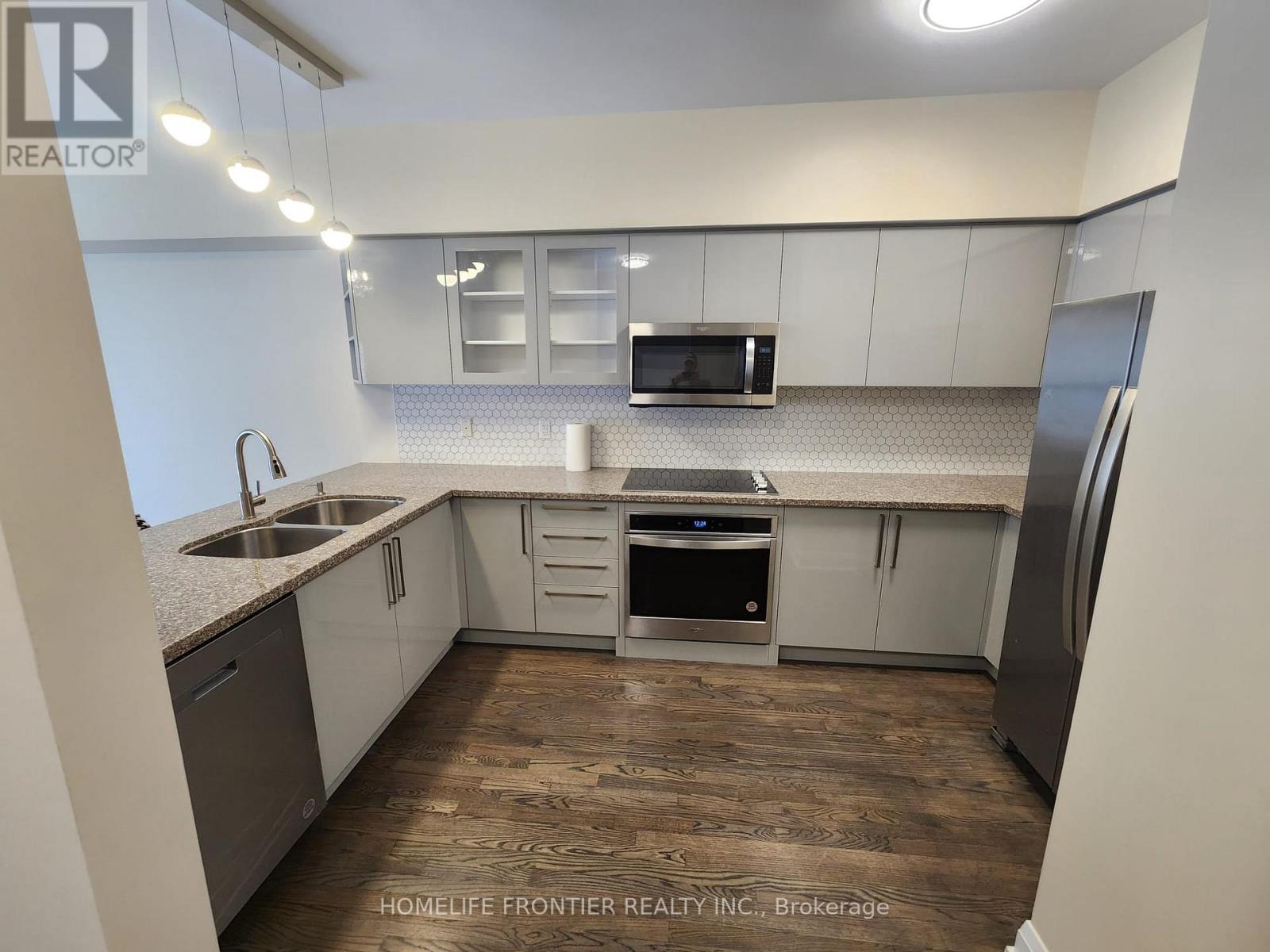 289 - 23 Observatory Lane, Richmond Hill, Ontario  L4C 0M7 - Photo 3 - N12811146