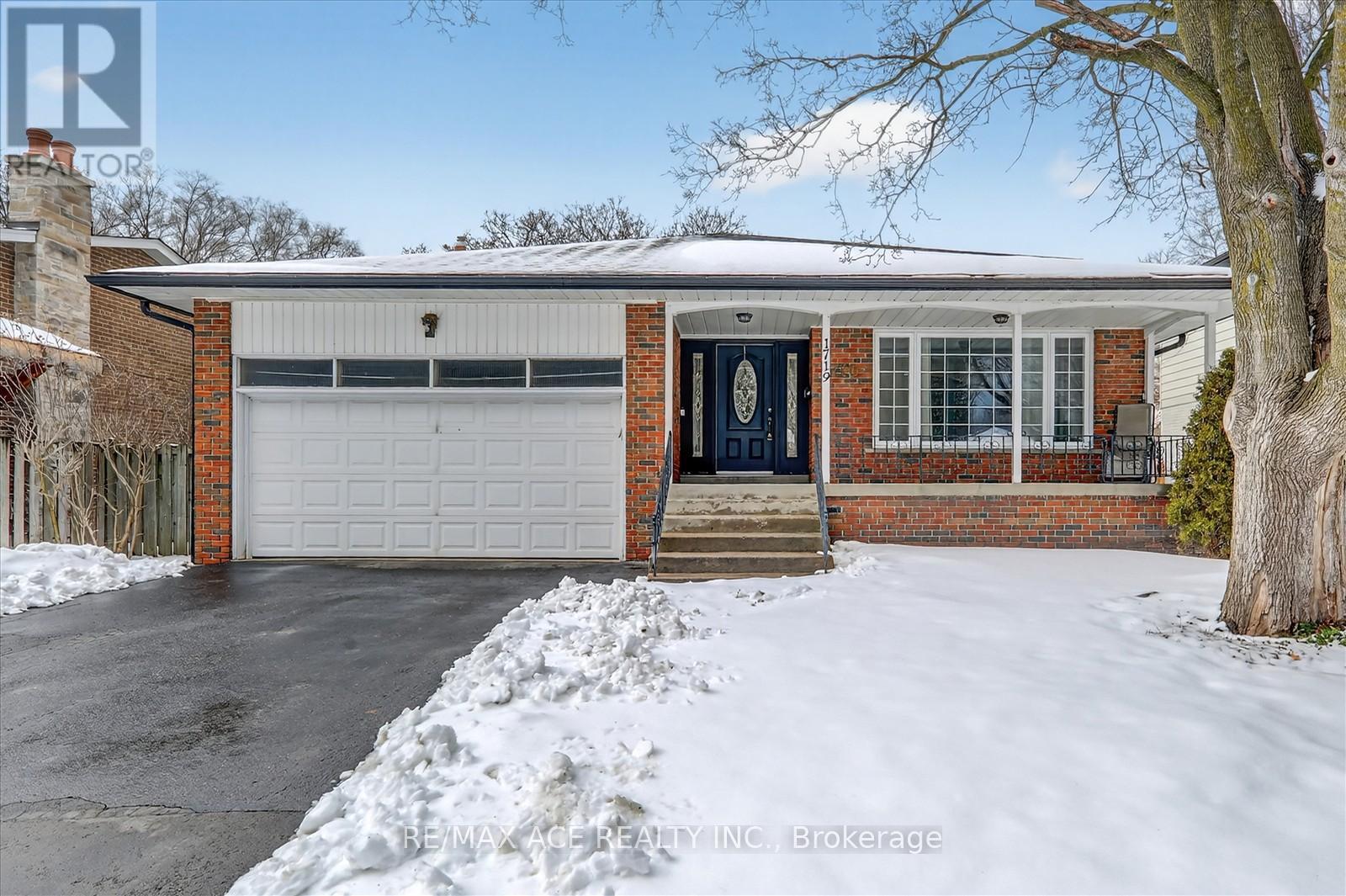 1719 VALENTINE GARDENS, Mississauga, Ontario