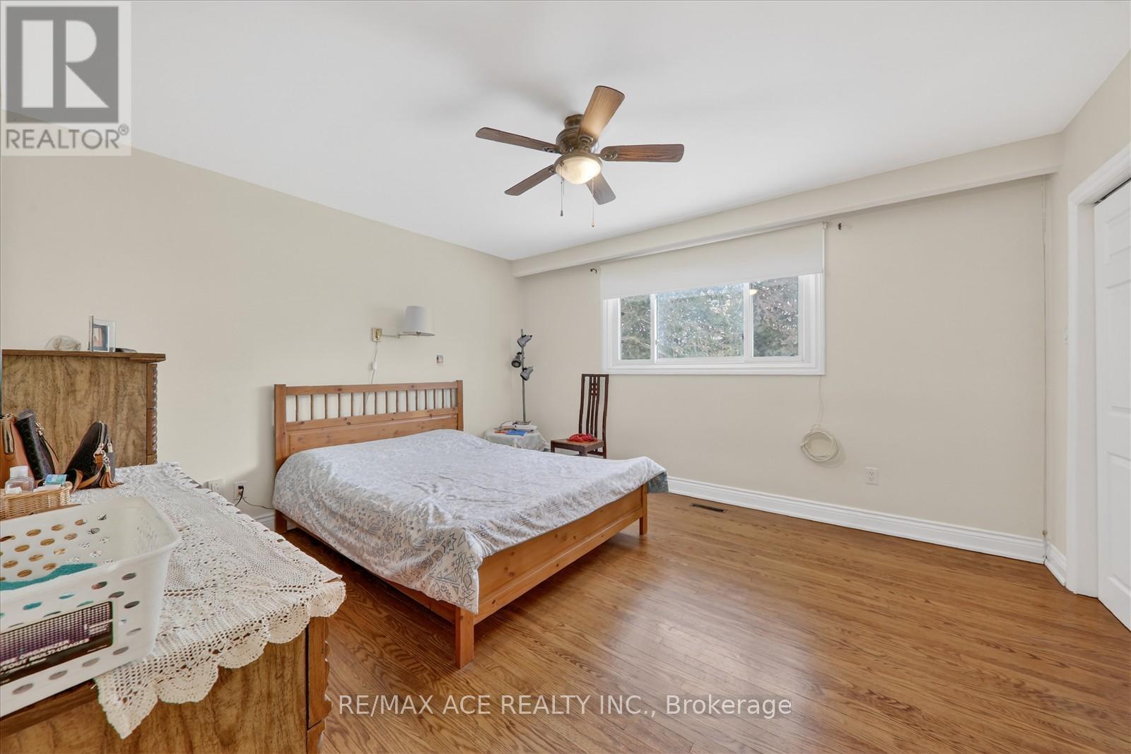 1719 Valentine Gardens, Mississauga (Clarkson), Ontario  L5J 1H4 - Photo 20 - W12813776