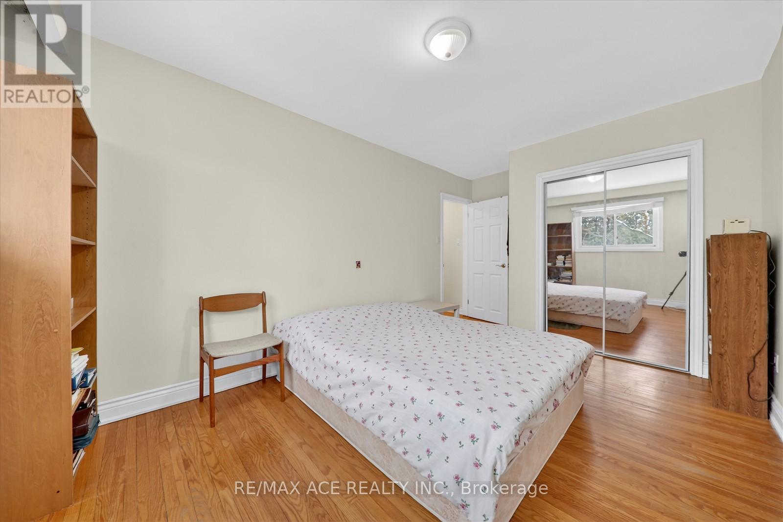 1719 Valentine Gardens, Mississauga (Clarkson), Ontario  L5J 1H4 - Photo 25 - W12813776