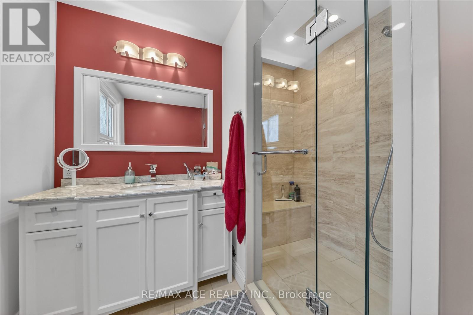 1719 Valentine Gardens, Mississauga (Clarkson), Ontario  L5J 1H4 - Photo 30 - W12813776