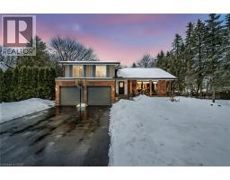 16 BANNISDALE Way, Carlisle, Ontario