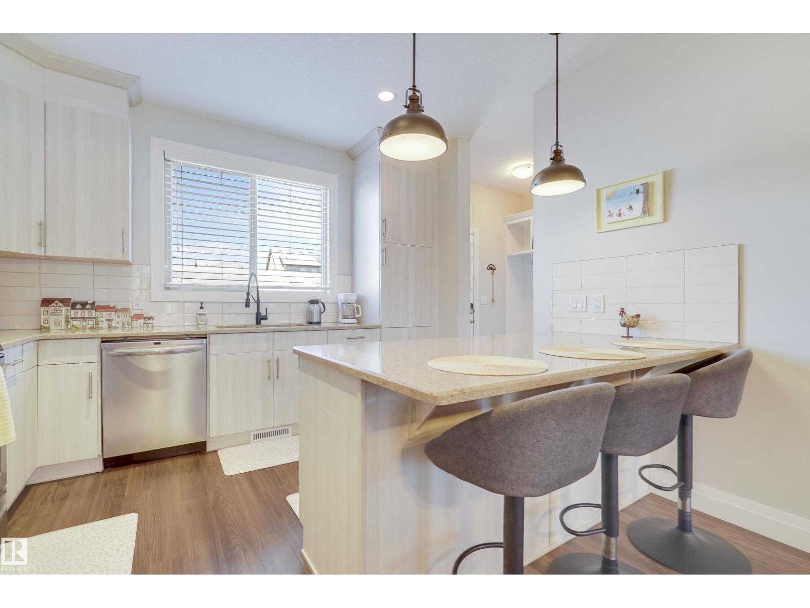 151 Gilmore Wy, Spruce Grove, Alberta  T7X 0M5 - Photo 3 - E4470095