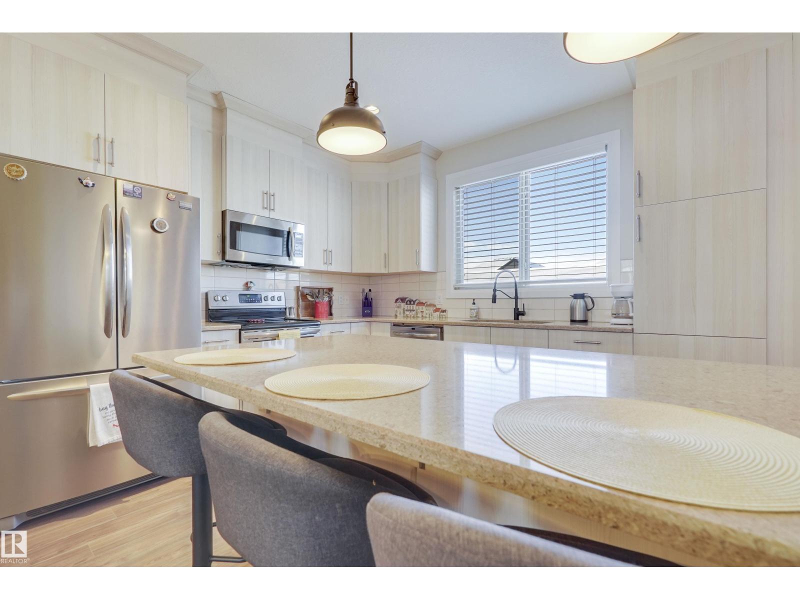 151 Gilmore Wy, Spruce Grove, Alberta  T7X 0M5 - Photo 5 - E4470095