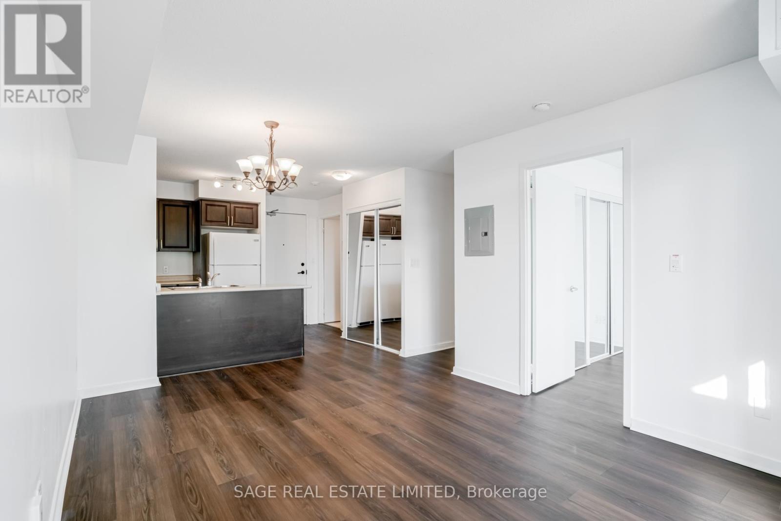 310 - 120 Dallimore Circle, Toronto, Ontario  M3C 4J1 - Photo 8 - C12824402