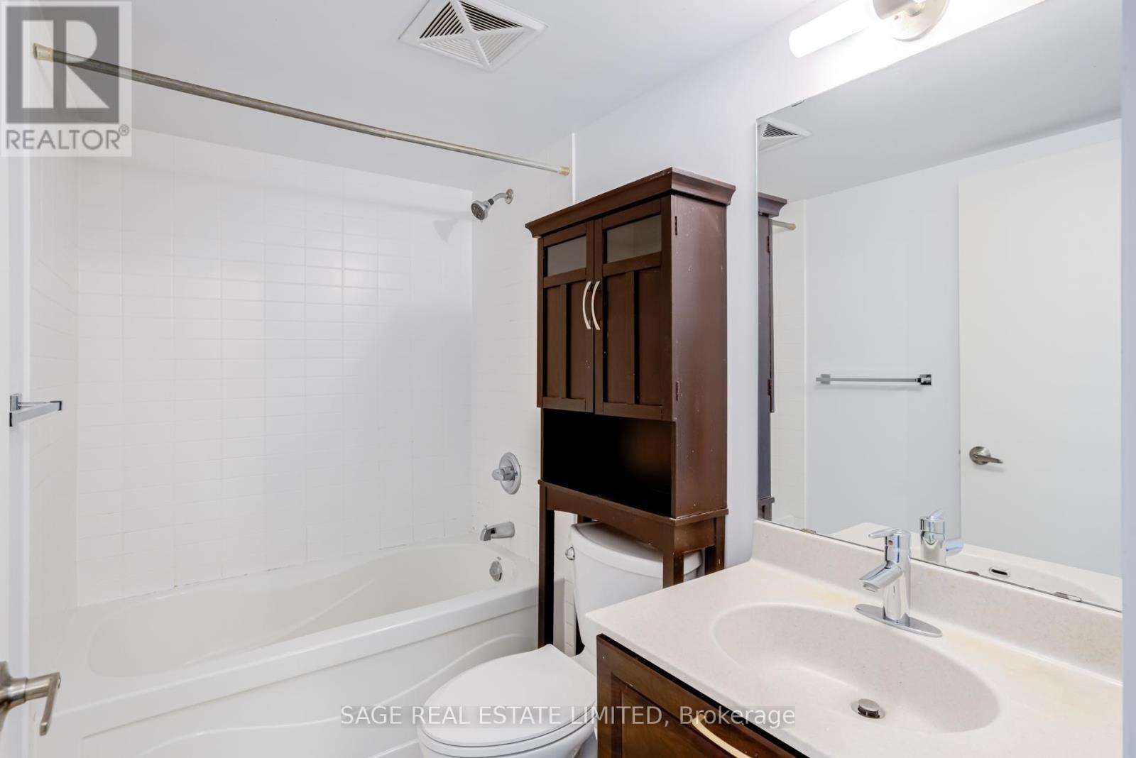 310 - 120 Dallimore Circle, Toronto, Ontario  M3C 4J1 - Photo 16 - C12824402