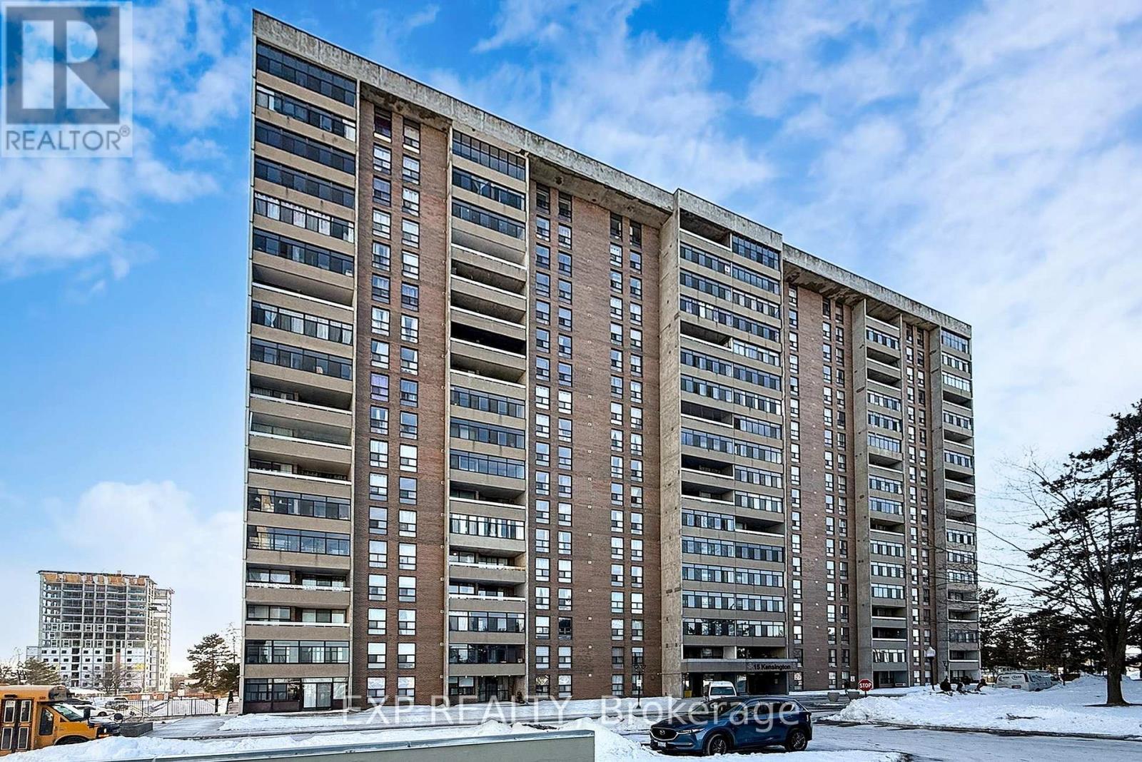 1606 - 15 Kensington Road, Brampton, Ontario  L6T 3W2 - Photo 2 - W12761792