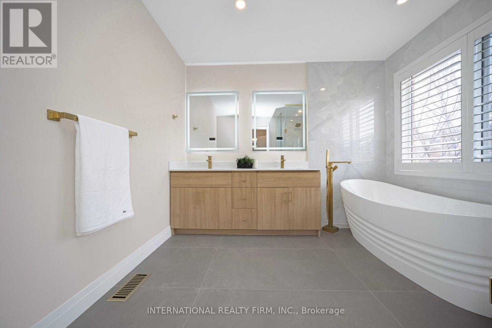 563 Hood Terrace, Milton, Ontario  L9T 0H2 - Photo 20 - W12795652