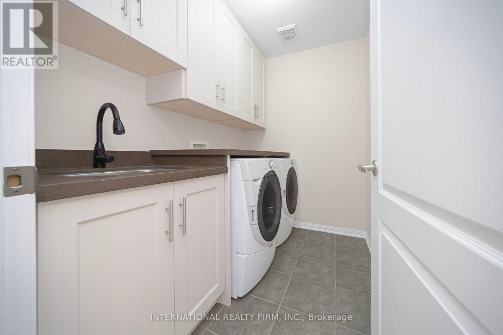 563 Hood Terrace, Milton, Ontario  L9T 0H2 - Photo 30 - W12795652