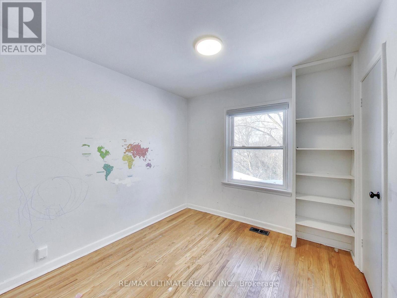 120 Edinborough Court, Toronto, Ontario  M6N 2E8 - Photo 15 - W12829060