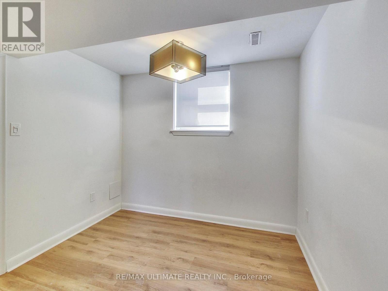 120 Edinborough Court, Toronto, Ontario  M6N 2E8 - Photo 19 - W12829060