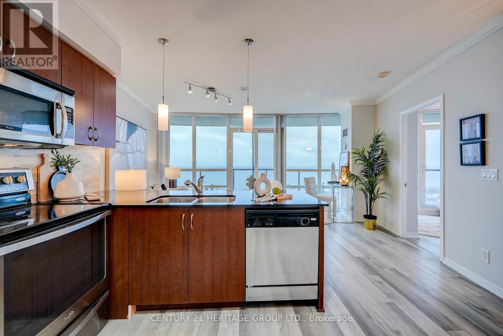 3108 - 2240 Lakeshore Boulevard W, Toronto, Ontario  M8V 0B1 - Photo 10 - W12829062