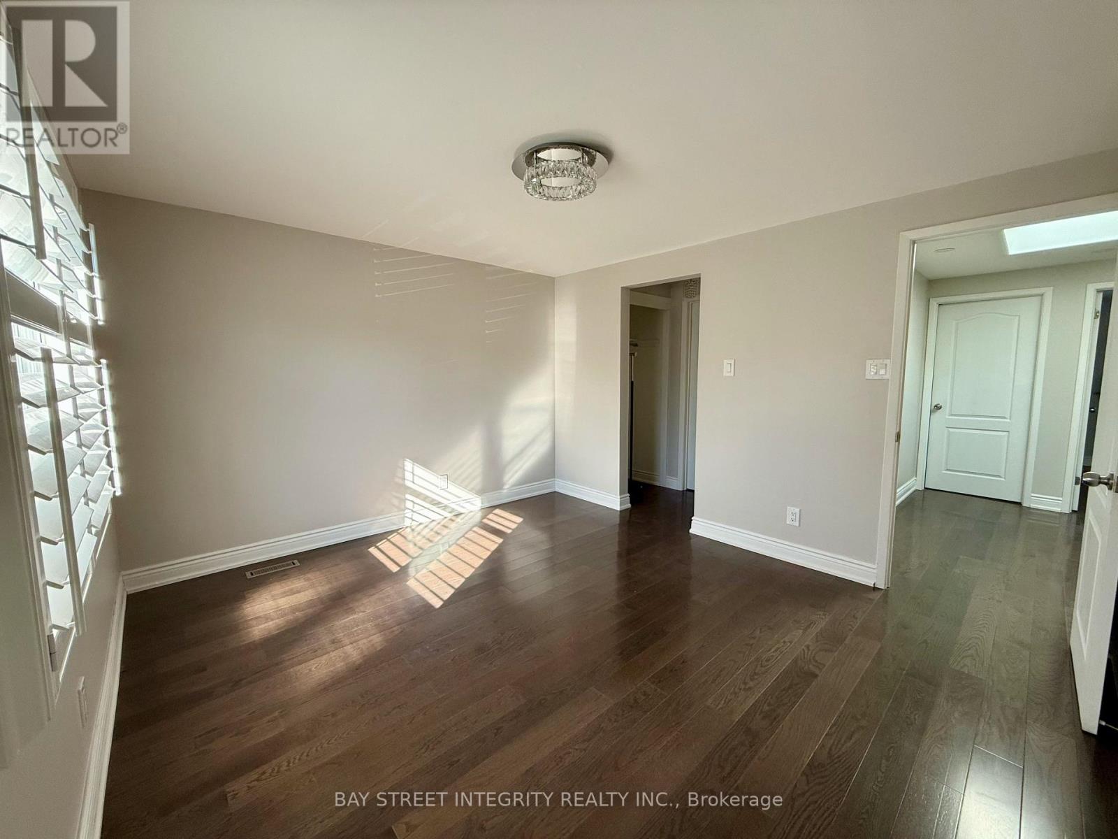 2193 Constance Drive, Oakville, Ontario  L6J 5L5 - Photo 10 - W12829076