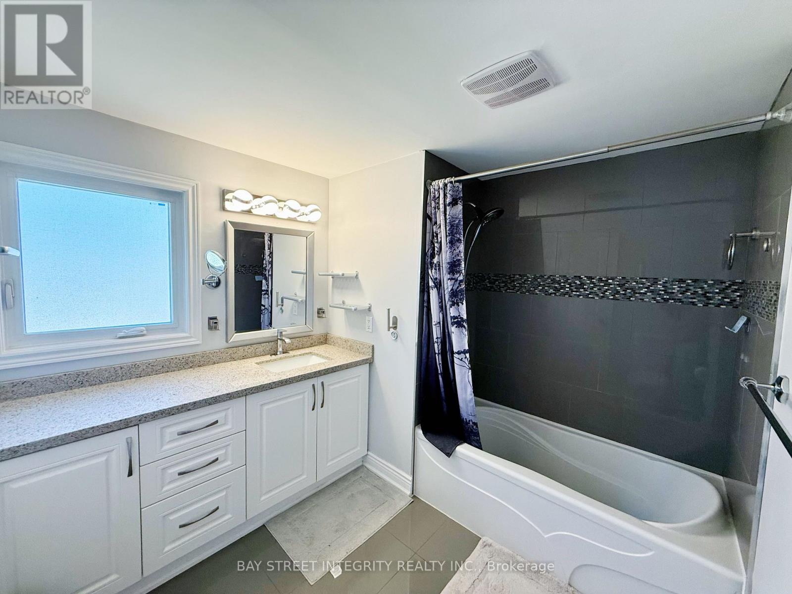 2193 Constance Drive, Oakville, Ontario  L6J 5L5 - Photo 11 - W12829076