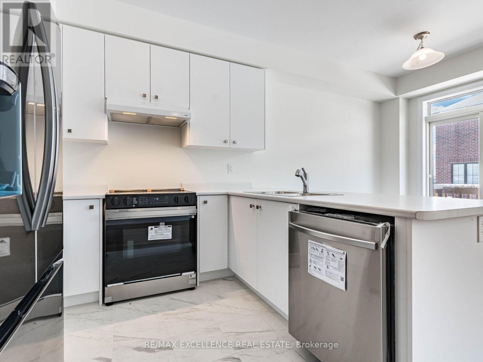 134 Granville Crescent, Haldimand, Ontario  N3W 0J7 - Photo 15 - X12829058