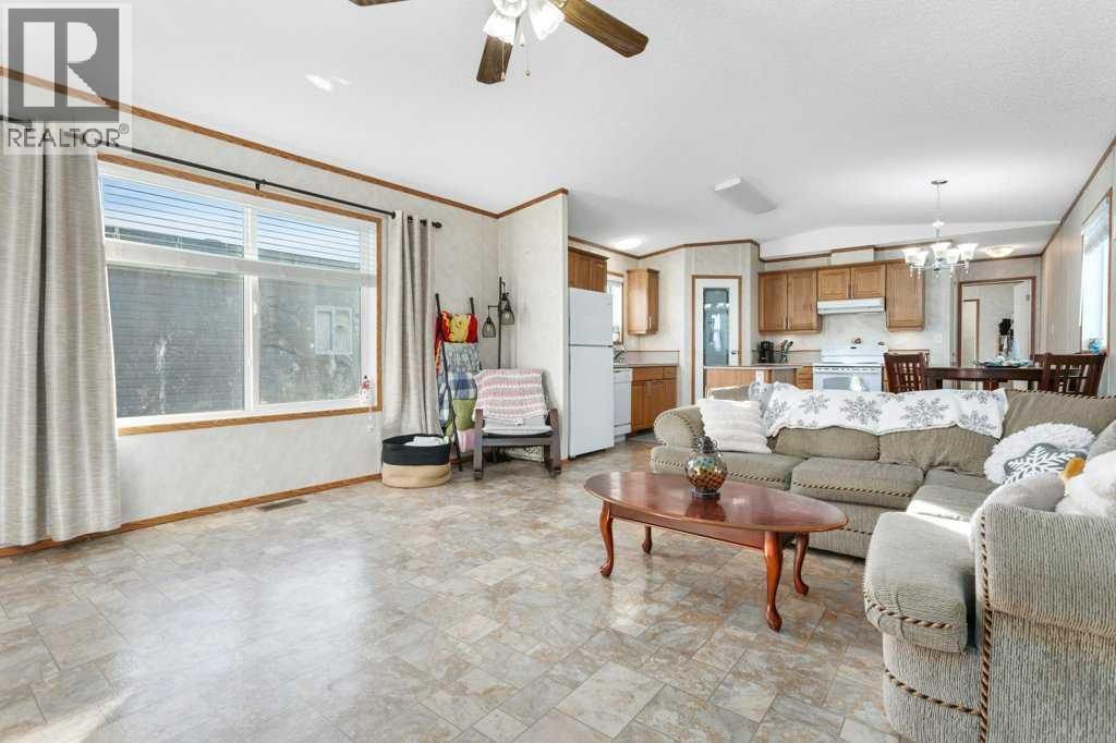 58 Mckay Place, Blackfalds, Alberta  T4M 0H7 - Photo 6 - A2285662