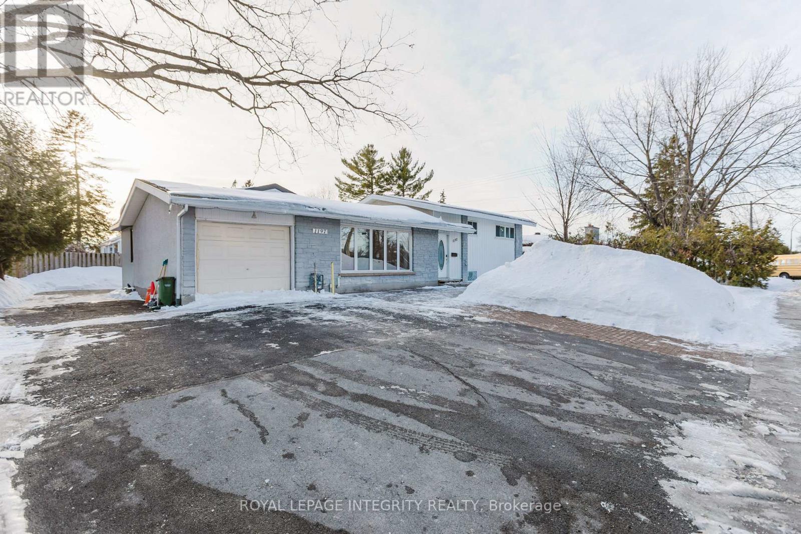 1197 Deer Park Road, Ottawa, Ontario K2E 6H5 - Photo 2 - X12829094