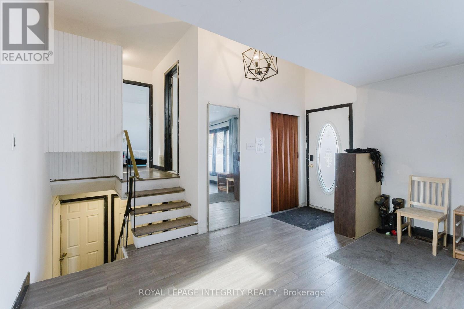 1197 Deer Park Road, Ottawa, Ontario K2E 6H5 - Photo 6 - X12829094