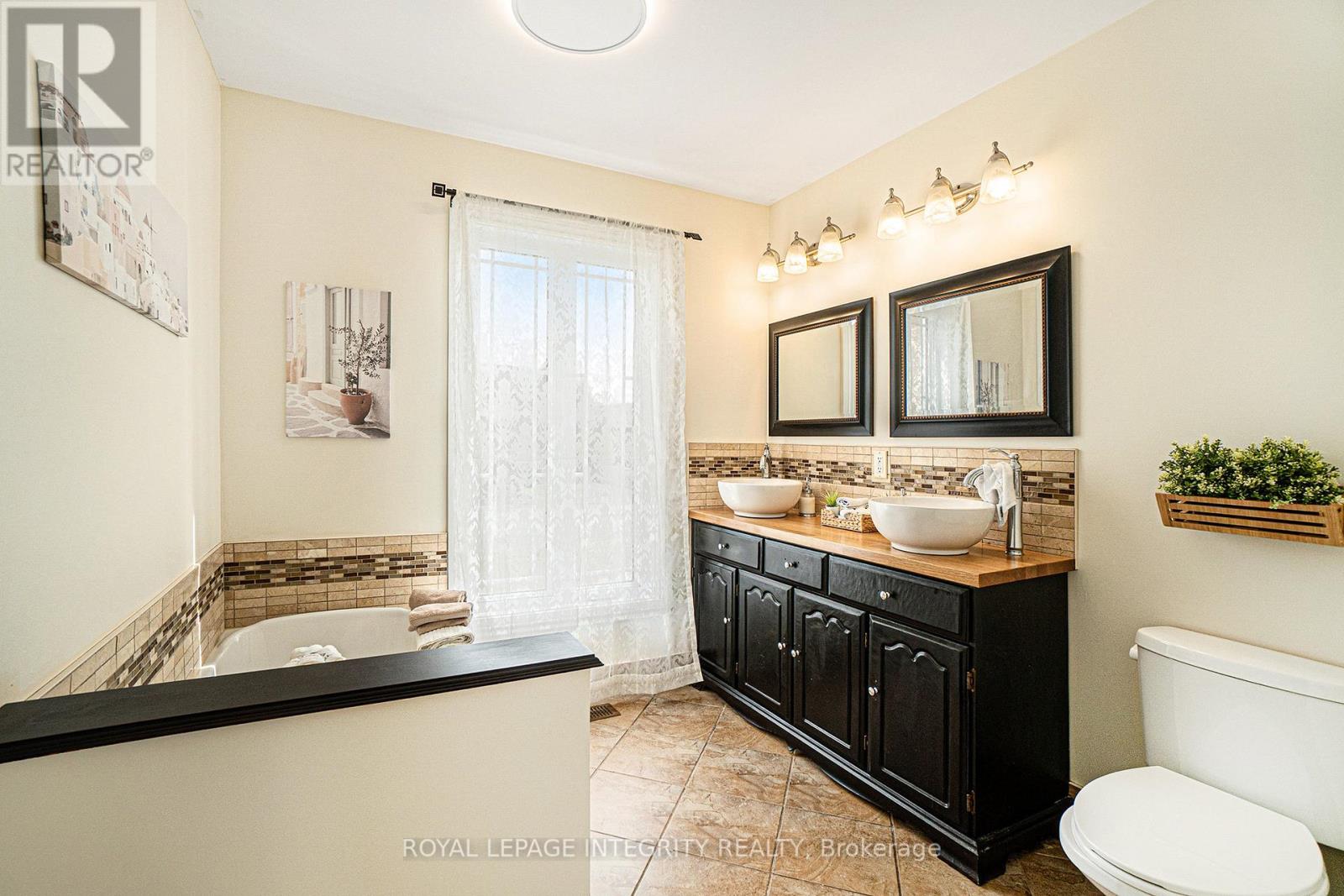 55 Rowan Drive, South Dundas, Ontario  K0C 1X0 - Photo 13 - X12829120