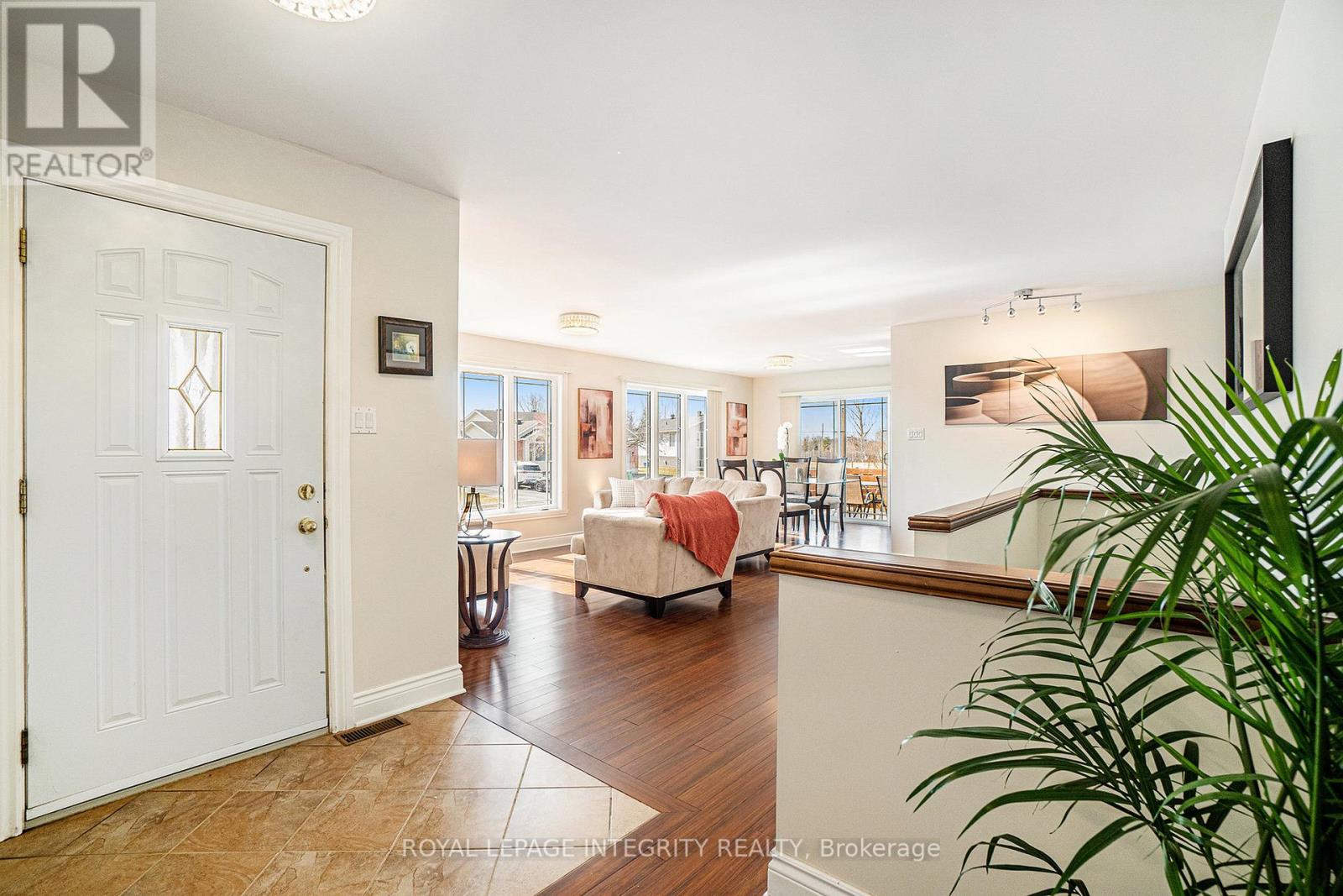 55 Rowan Drive, South Dundas, Ontario  K0C 1X0 - Photo 3 - X12829120