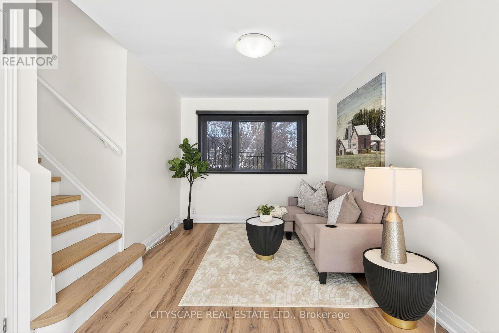 218 Fairfax Place, Burlington, Ontario  L7L 4S8 - Photo 17 - W12828268