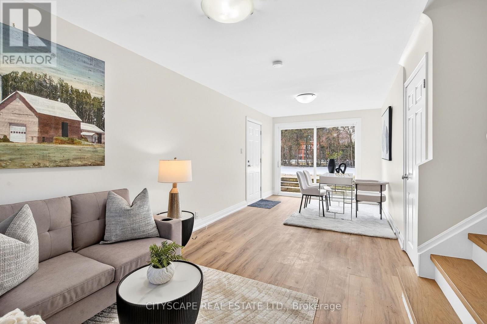 218 Fairfax Place, Burlington, Ontario  L7L 4S8 - Photo 18 - W12828268