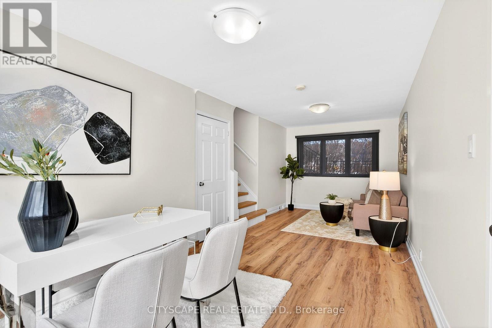 218 Fairfax Place, Burlington, Ontario  L7L 4S8 - Photo 20 - W12828268