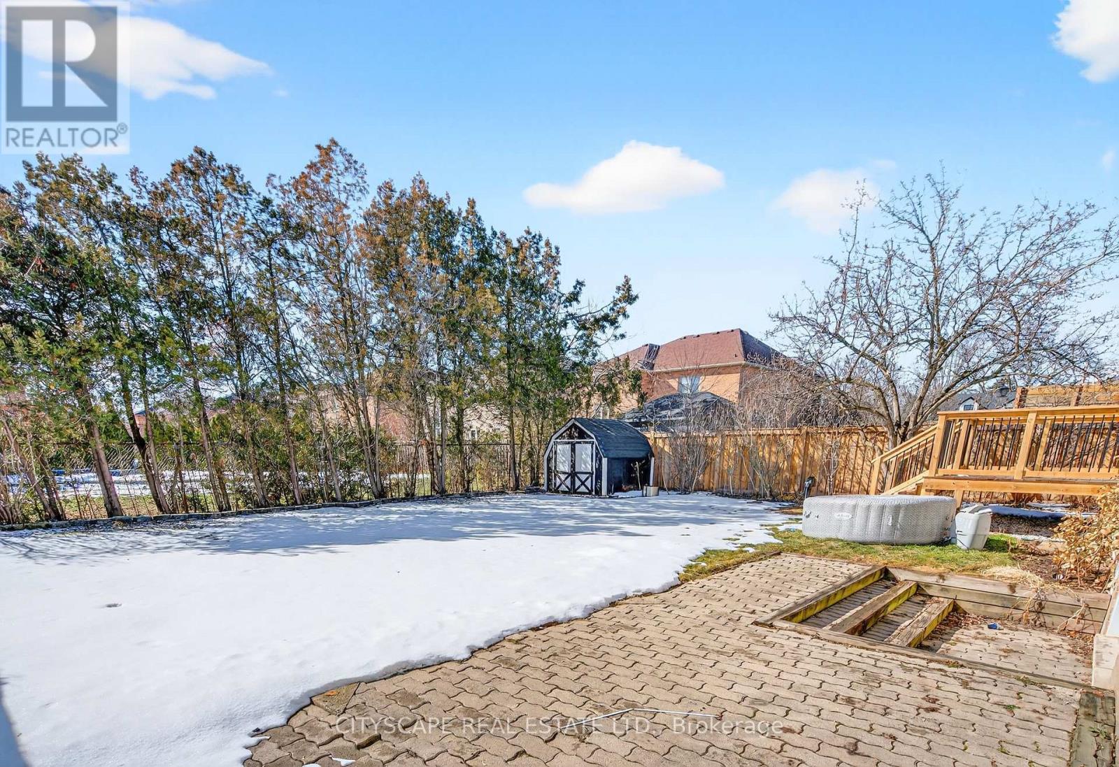 218 Fairfax Place, Burlington, Ontario  L7L 4S8 - Photo 27 - W12828268