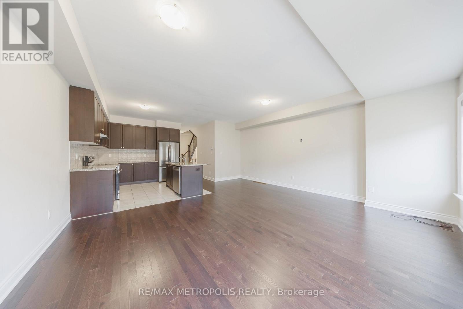 67 Lorne Thomas Place N, New Tecumseth, Ontario  L0L 1L0 - Photo 10 - N12829084